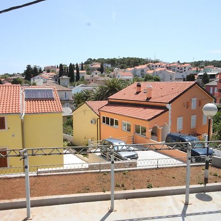 Apartments And Rooms With Parking Space Mali Lošinj Buitenkant foto