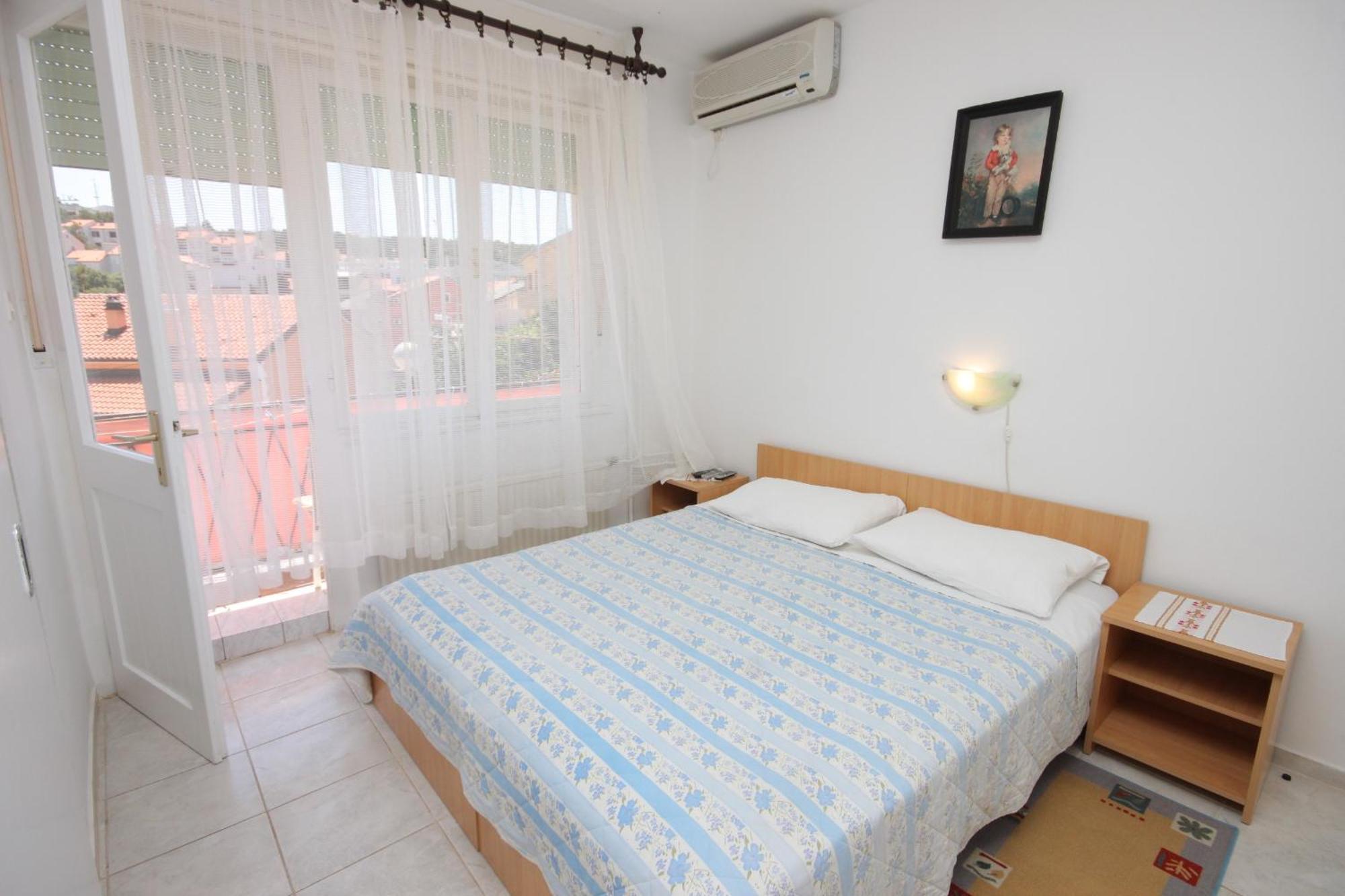 Apartments And Rooms With Parking Space Mali Lošinj Buitenkant foto