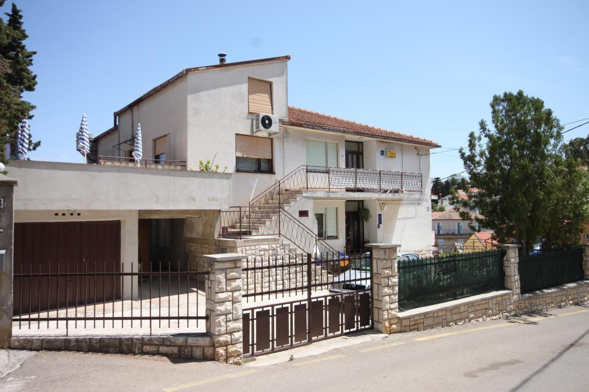 Apartments And Rooms With Parking Space Mali Lošinj Buitenkant foto