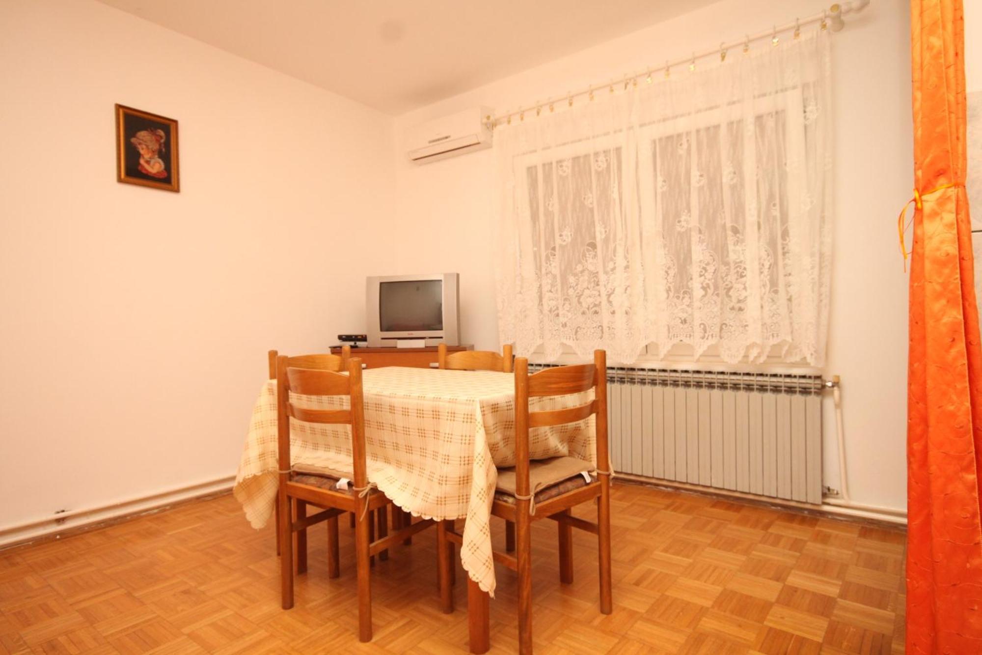 Apartments And Rooms With Parking Space Mali Lošinj Kamer foto